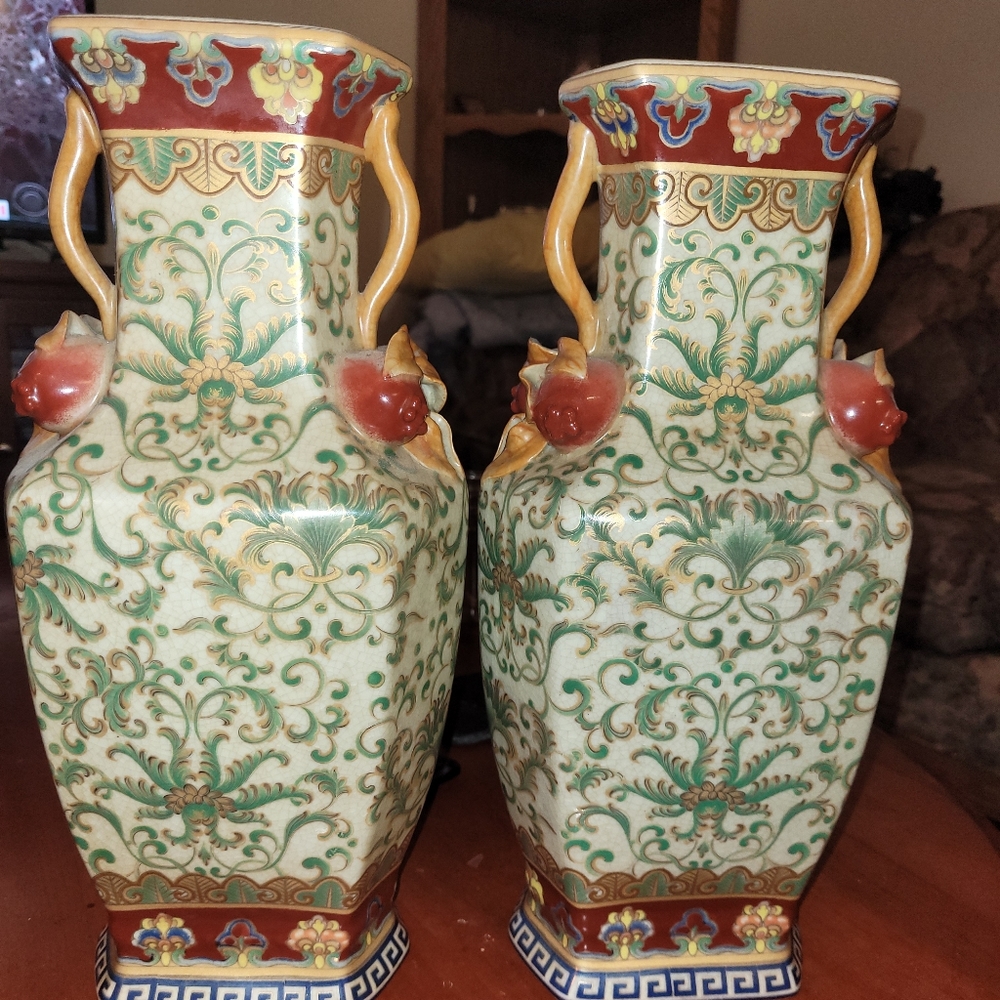 Pair of Chinese vases